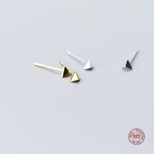 NEW Small Gold‎ Plated 925 Pyramid Stud Earrings
